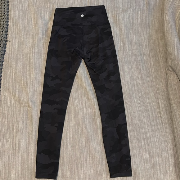 Black Camouflage Lululemon Leggings - size 4. 25”Perfect condition - Picture 2 of 5